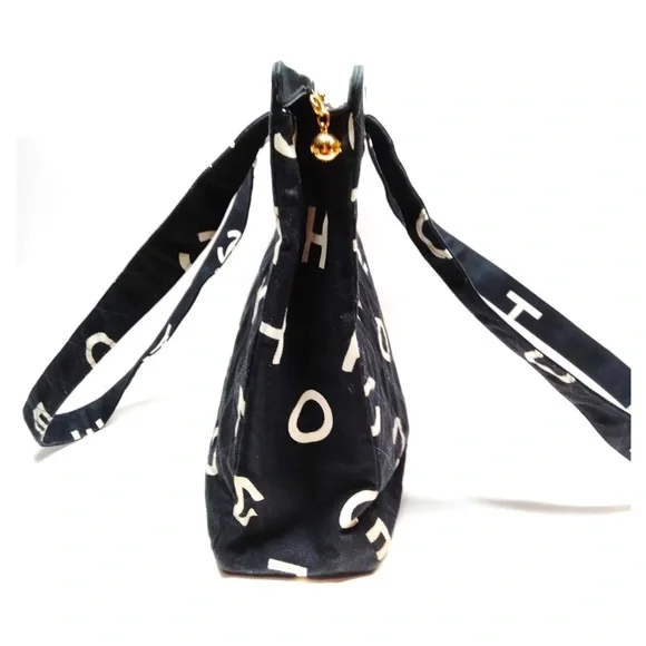 CHANEL Black and White Quilted Logo Shoulder Bag - Picture 7 of 10